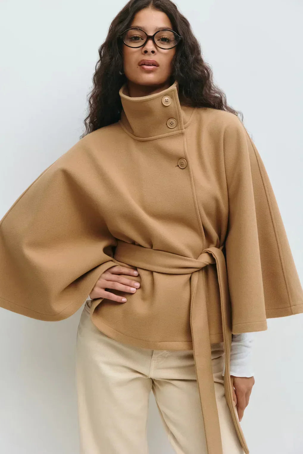 Mantella con cintura e collo alto "Corinna"