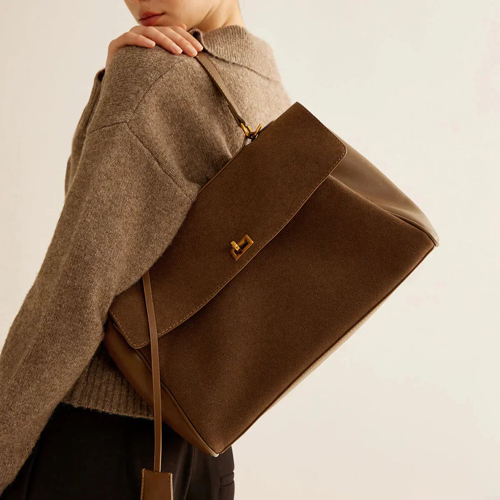 Borsa con patta in scamosciato "Elettra Premium"