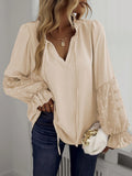 Blusa con maniche a sbuffo in plumetis e colletto a volant "Viviana"