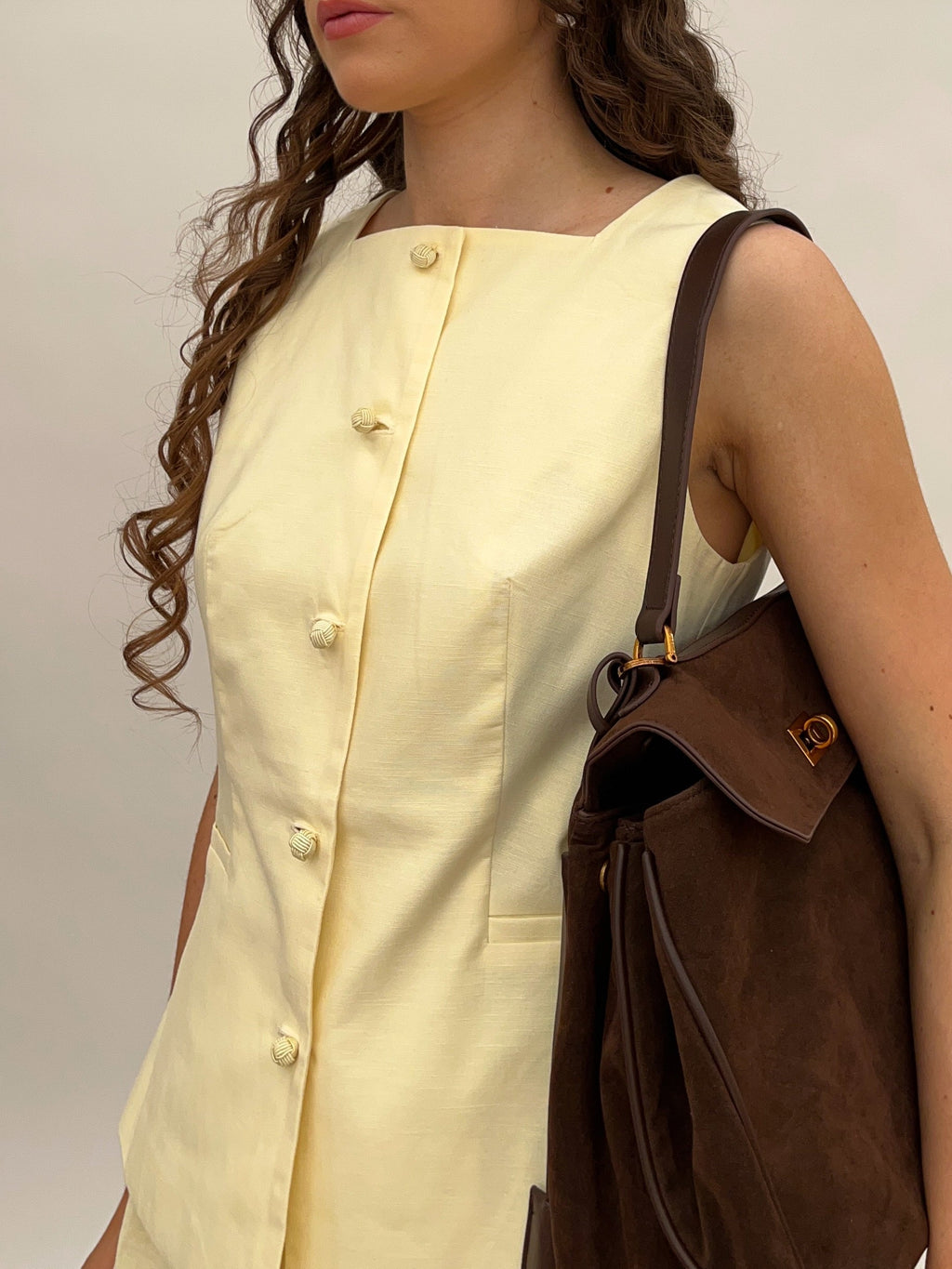 Borsa a mano con patta "Elettra Scamosciata"